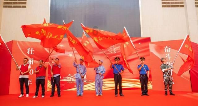 云南本土明星夏嘉伟助力“年画欢乐送”活动